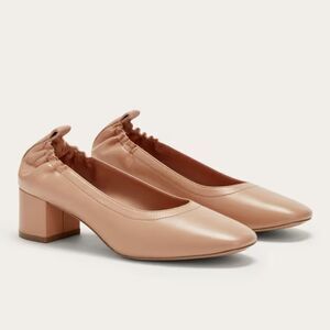EVERLANE The Day Pump in Blush Tan